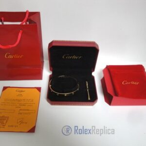 Cartier replica gioiello bracciale love oro giallo